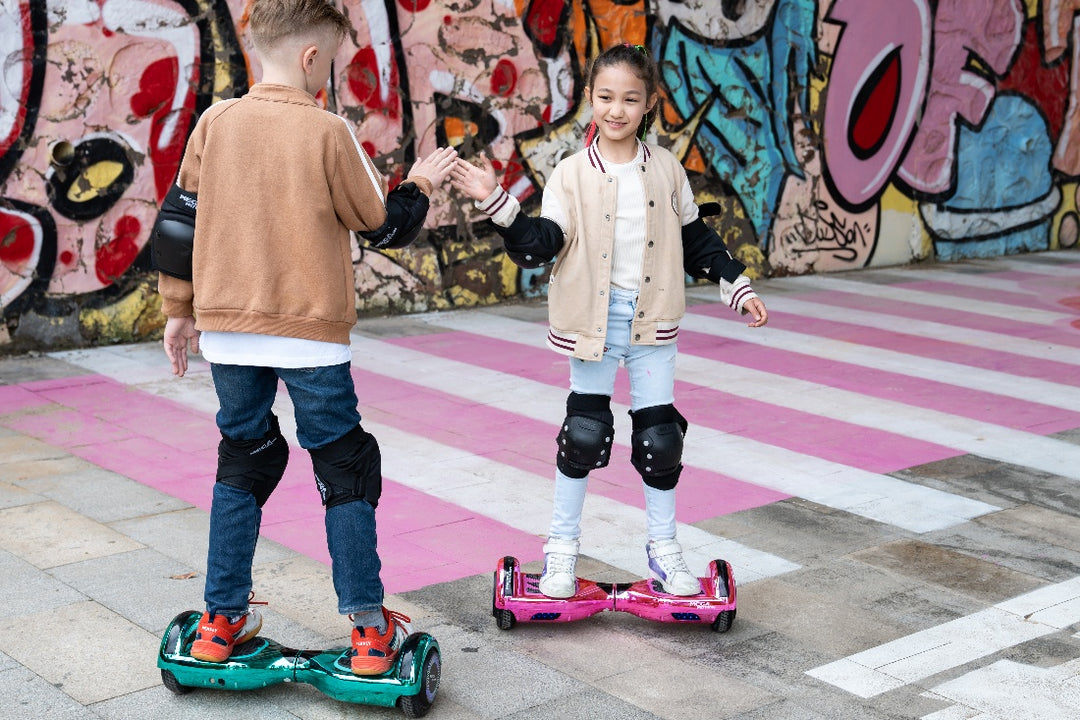 MEGAMOTION Hoverboard - Images of children riding hoverboards